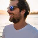 Handsome, tall and tanned guy wants to meet shy woman in Richmond